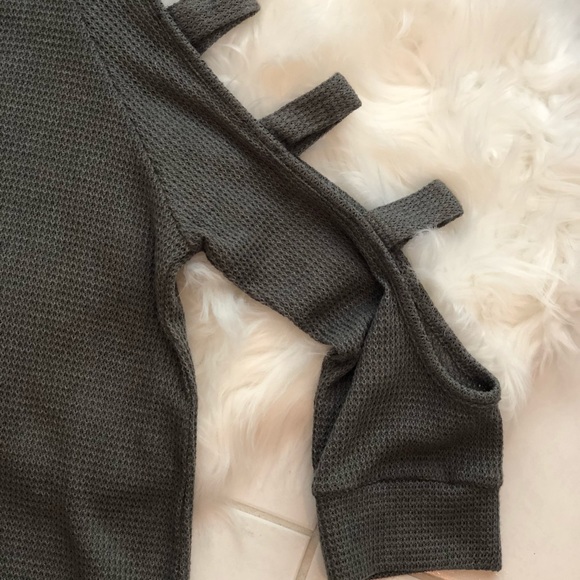 Cold Shoulder Olive Sweater - Picture 5 of 9
